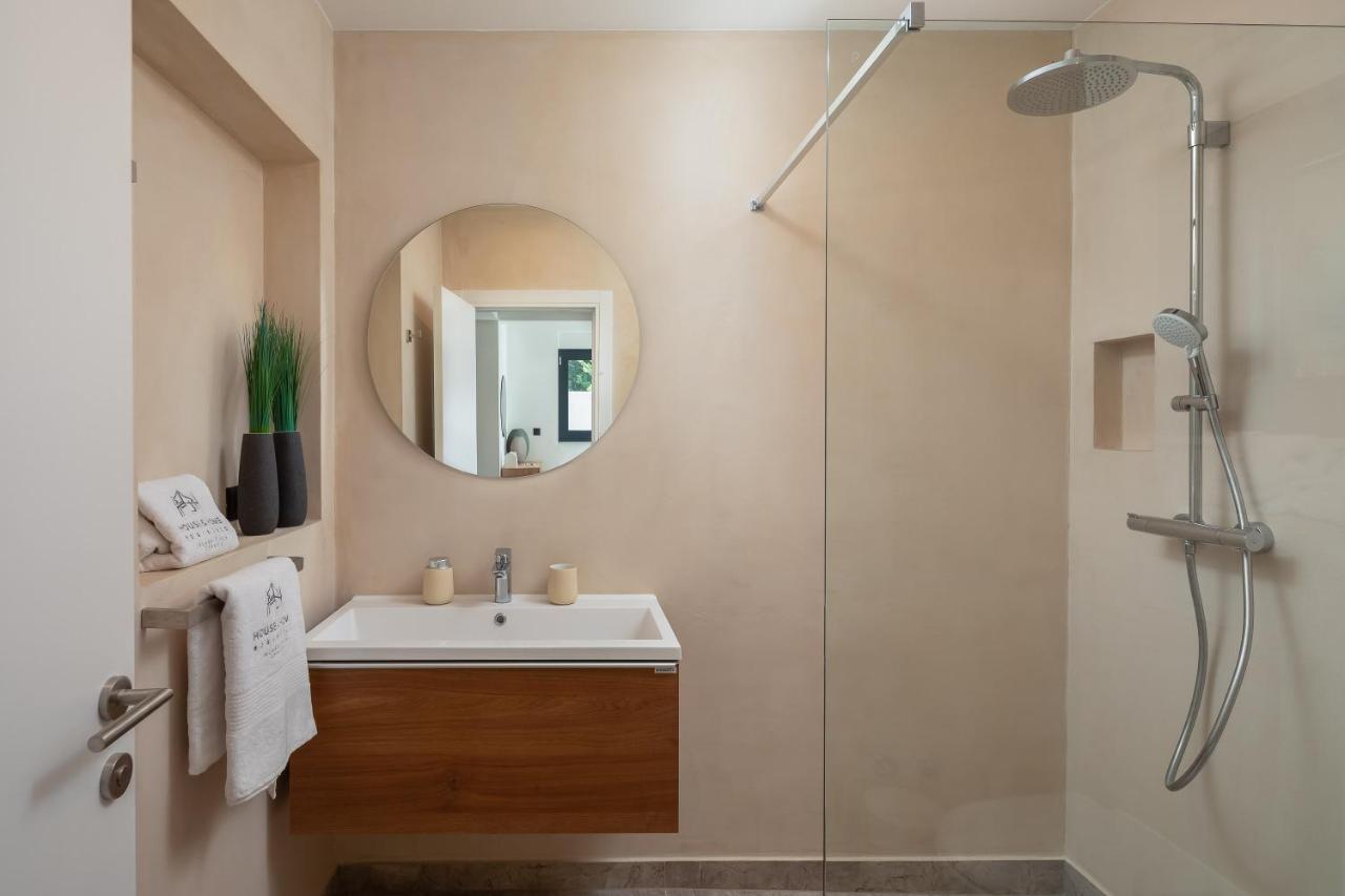 House & Home Slatine Luaran gambar