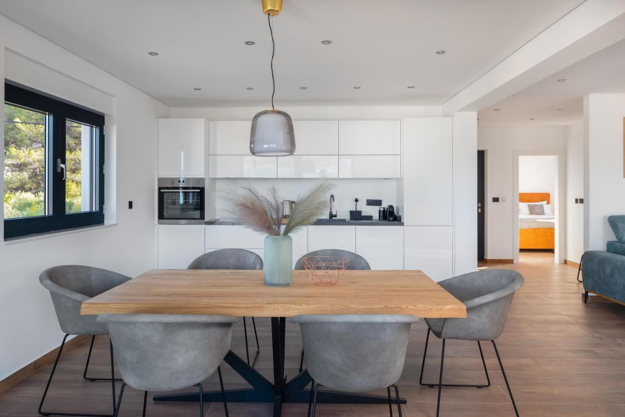 House & Home Slatine Luaran gambar