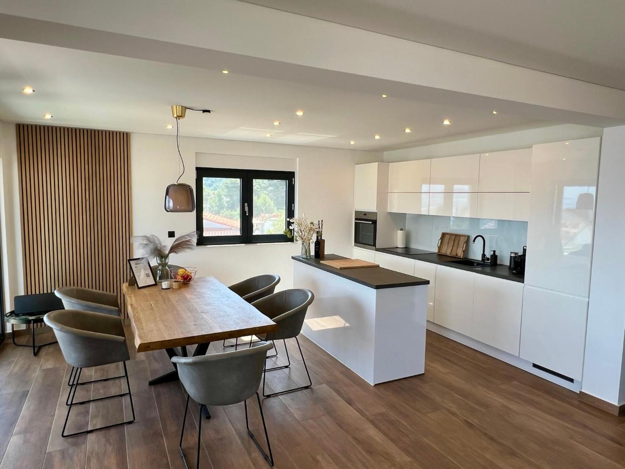 House & Home Slatine Luaran gambar