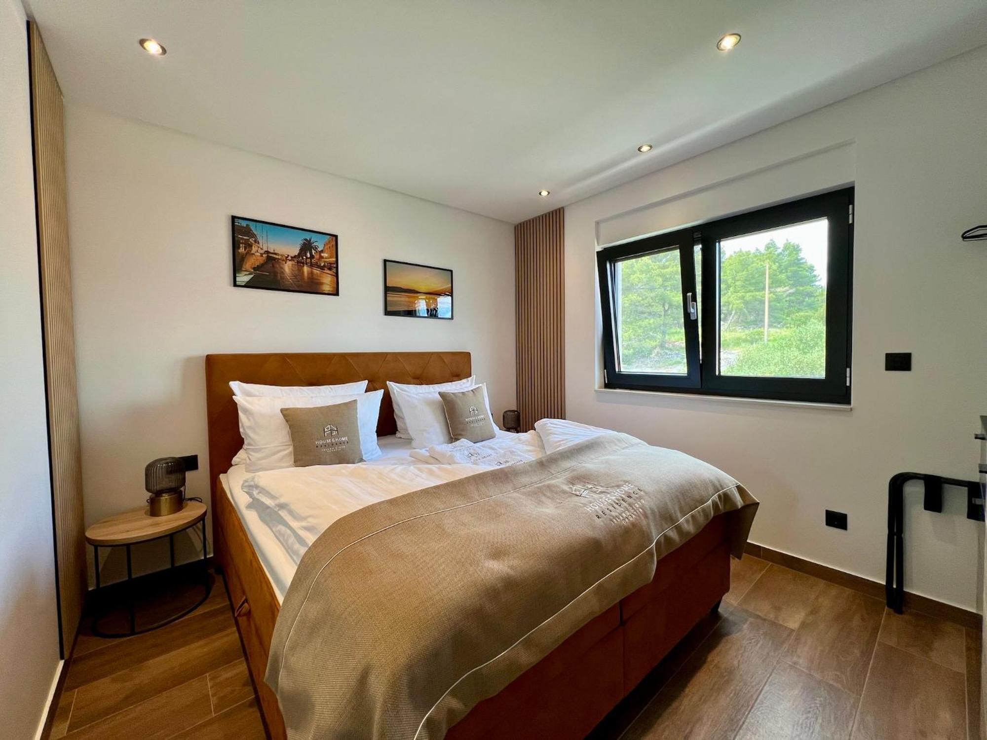 House & Home Slatine Luaran gambar